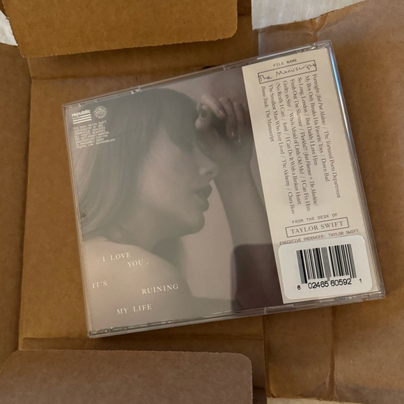 The Tortured Poets Department TTPD Taylor Swift Signed CD - Picture 4 of 5